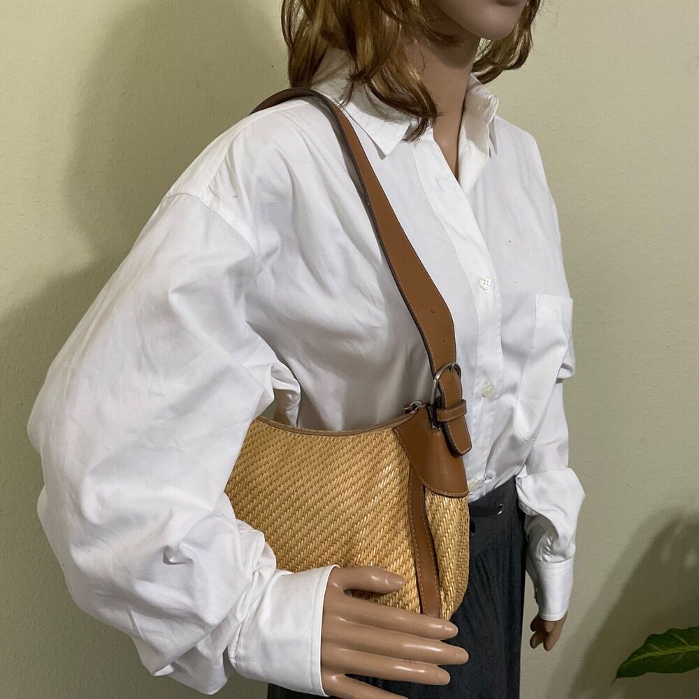 Fossil Woven Straw Baguette Handbag in Cream/Tan One Size striped liner - Picture 3 of 16